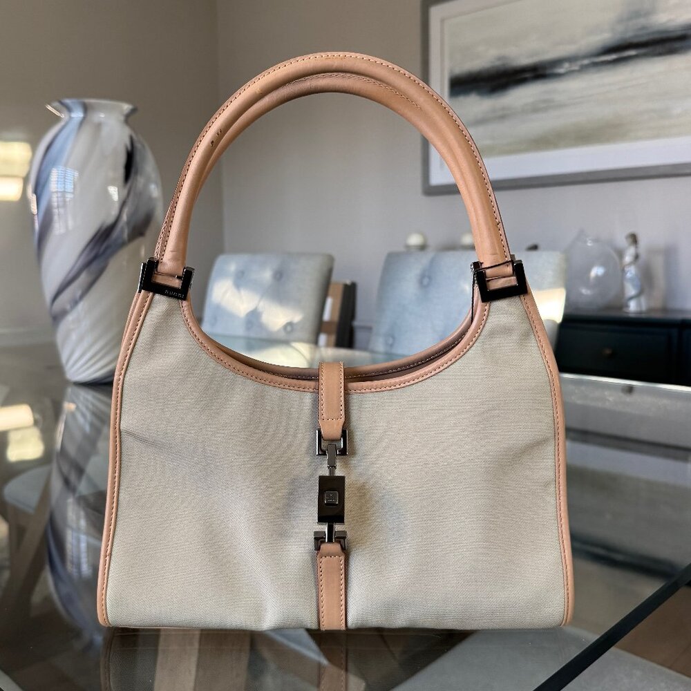 GUCCI NYLON Vintage Jackie Bardot Beige